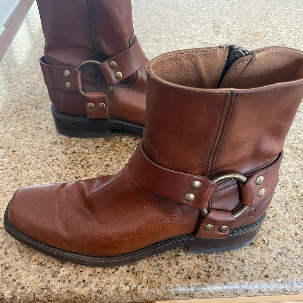 Frye Boot Size 8.5